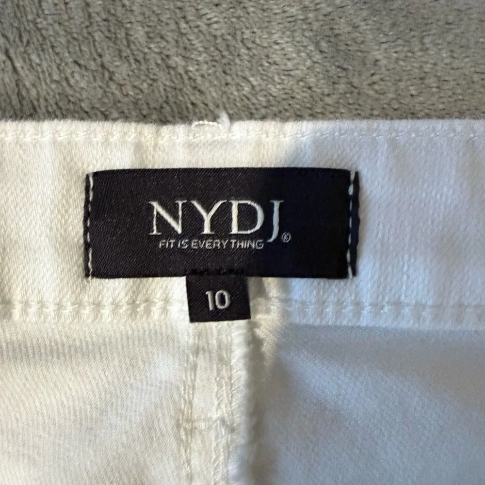 NYDJ Ami Diamond Trail Embroidery Skinny Jeans